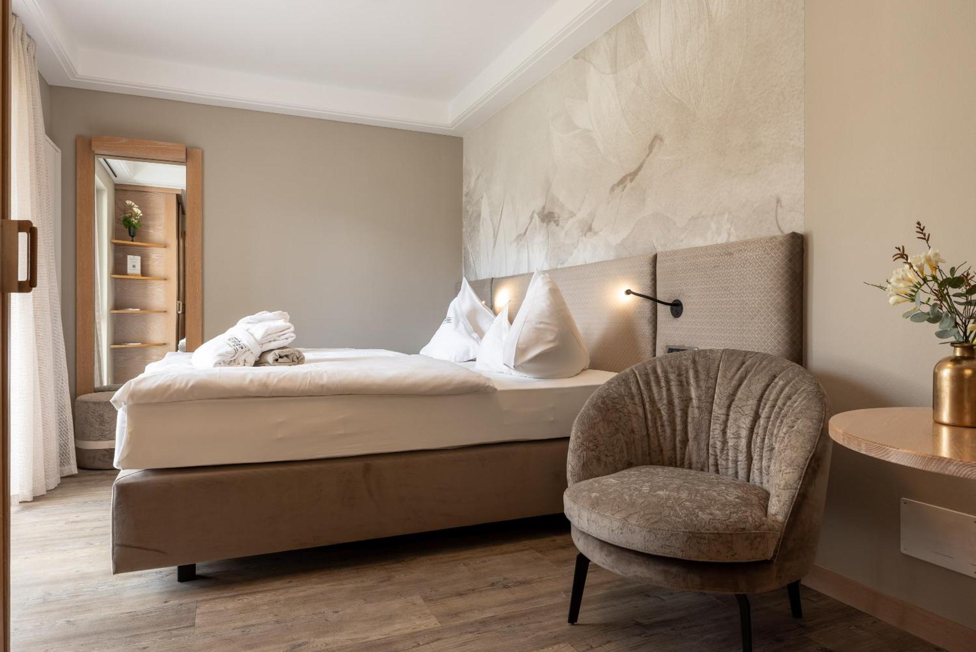 Gartenhotel Moser Appiano Sulla Strada Del Vino Habitación foto